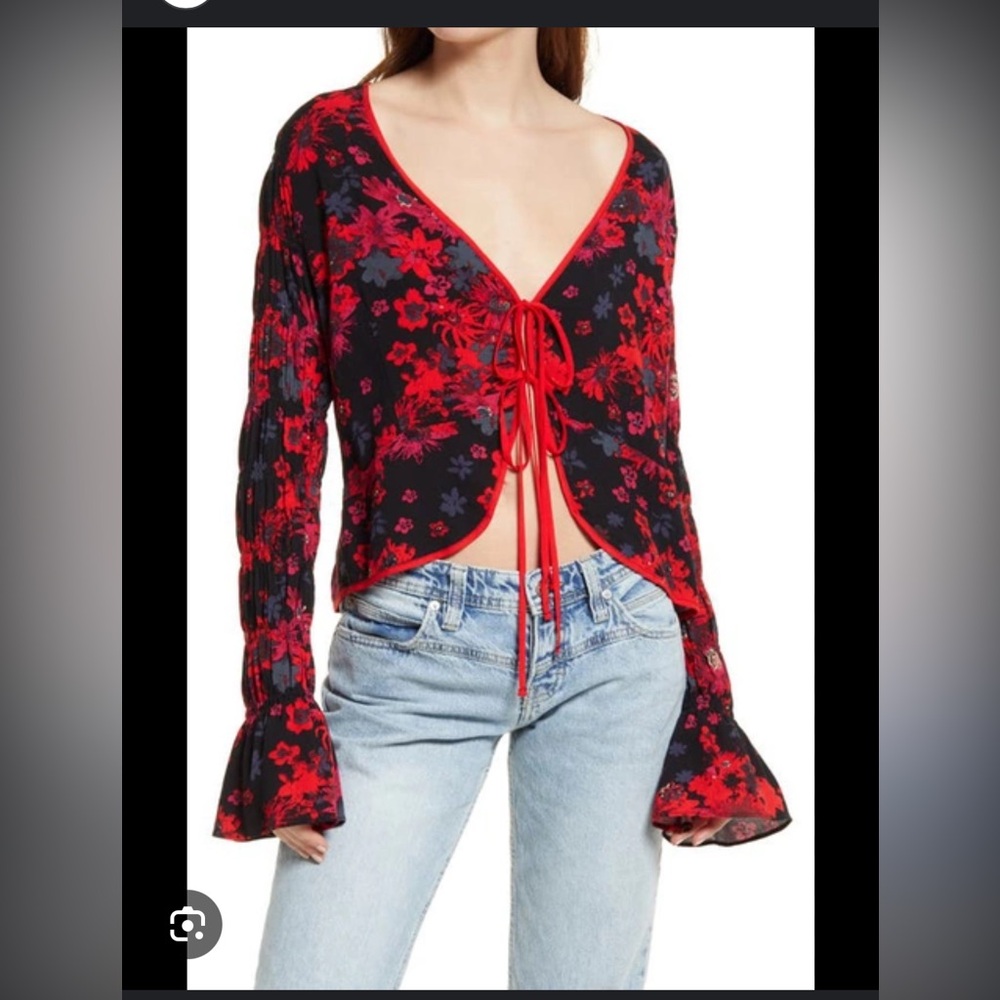Free Peoplele tie front bell sleeved blouse